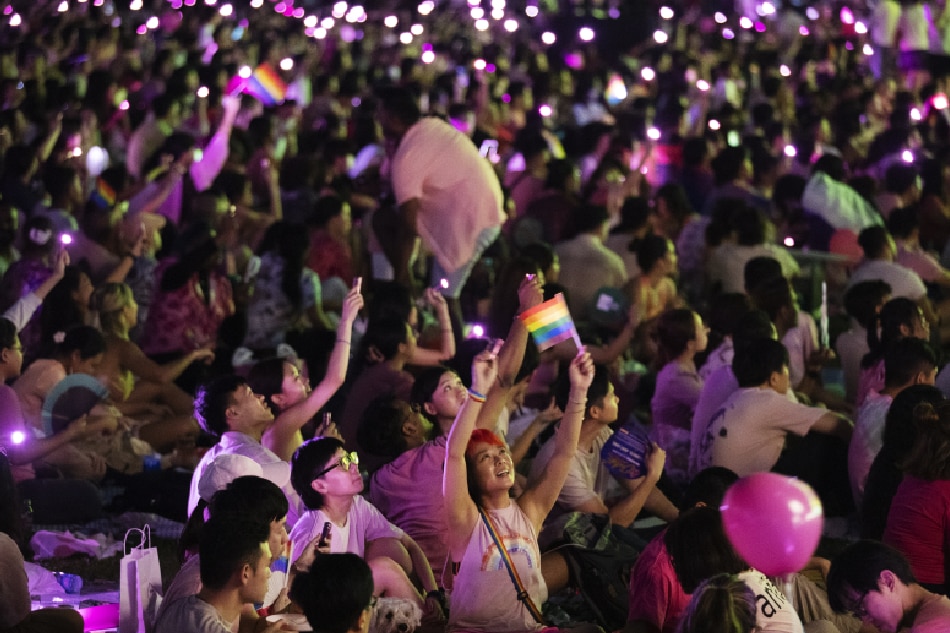 Singapore Holds First Lgbtq Rally Since Gay Sex Decriminalized Abs Cbn News 3007