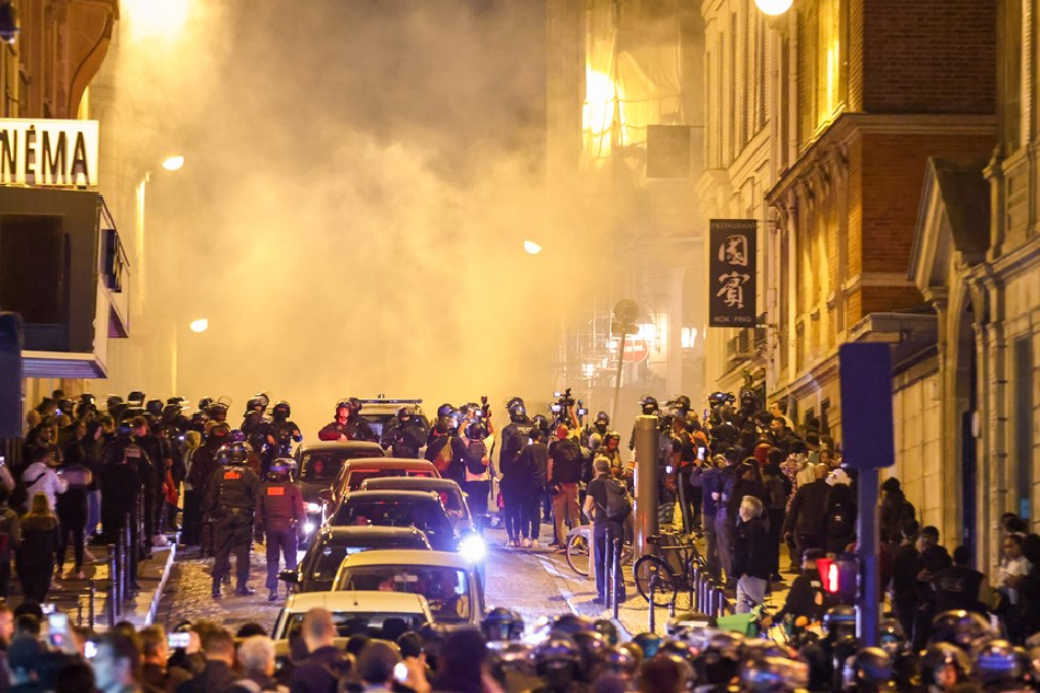 Riot police forces clash with demonstrators near the Arc de triomphe during another night of clashes with protestors in Paris, France, 01 July 2023. Violence broke out all over France after police fatally shot a 17-year-old teenager during a traffic stop in Nanterre on 27 June. Mohammed Badra, EPA-EFE