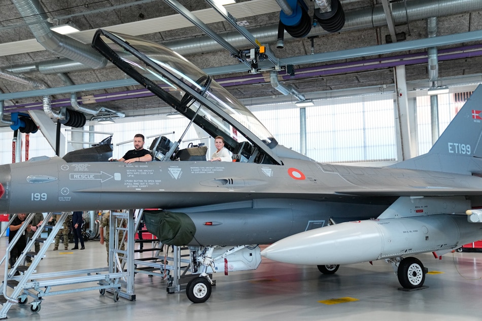 Ukraine Gets F 16 Fighter Jets From Denmark | ABS CBN News