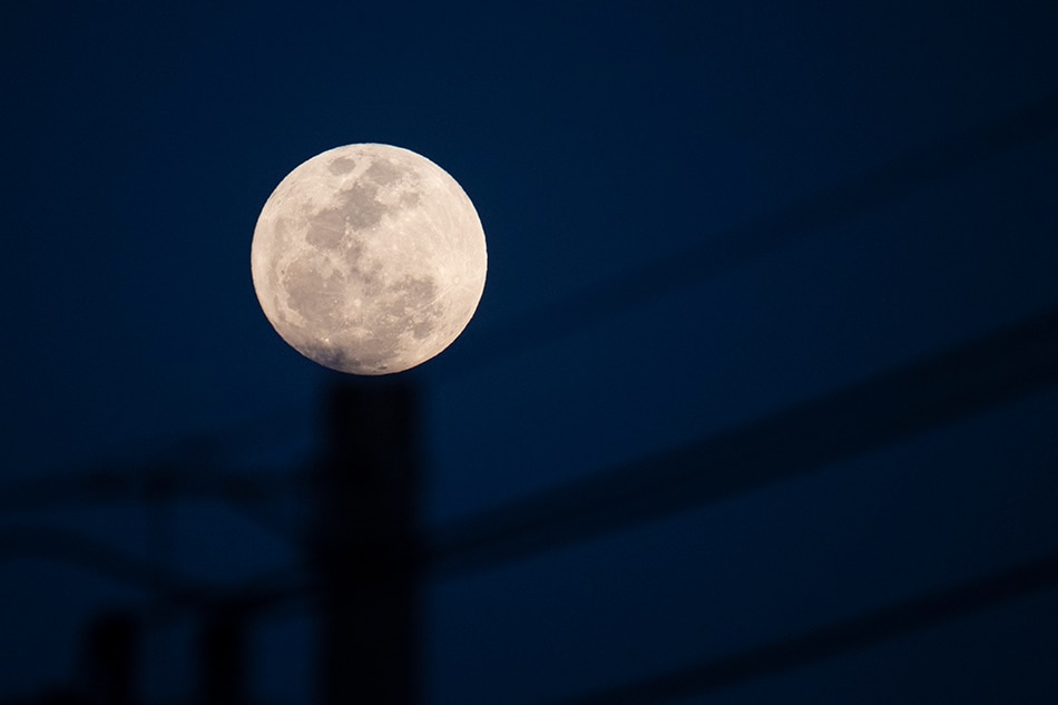 Last 'Super Blue Moon' until 2037 rises ABSCBN News