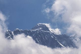 US climber, 69, dies on Mount Everest