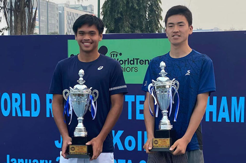 Runners-up Joewyn Rey Pascua of the Philippines and Satoru Nakajima of Japan at the J200 Kolkata in India. Photo courtesy of the Philippine Tennis Academy on Facebook