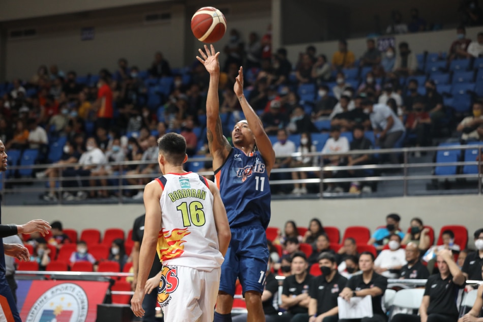 Meralco's Chris Newsome returned from an injury layoff against Rain or Shine. PBA Images.