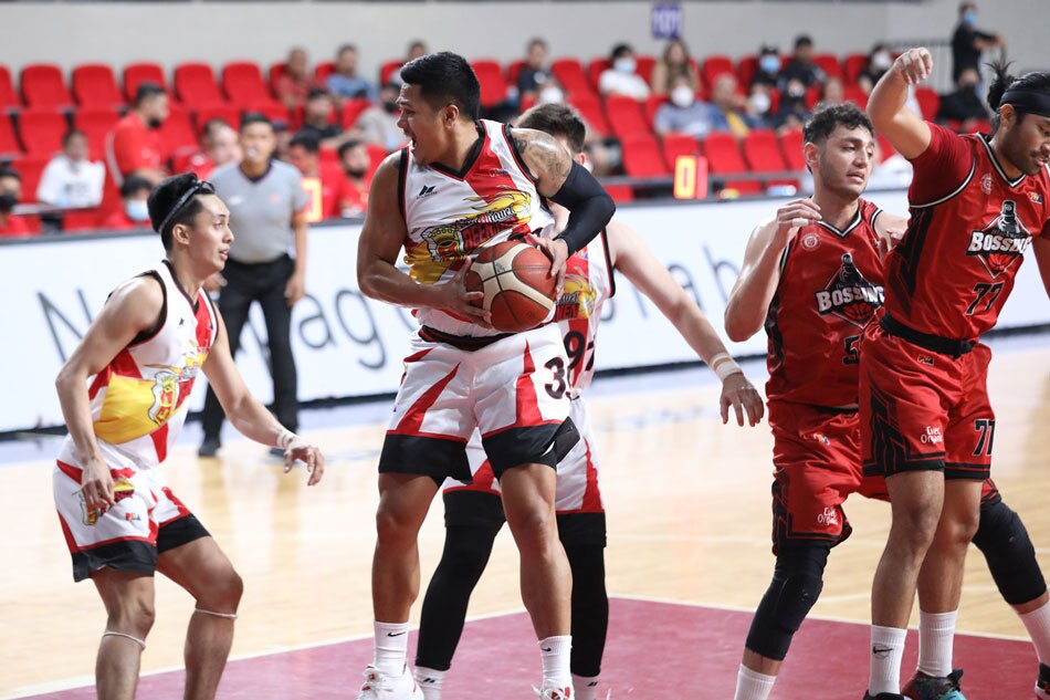 Jericho Cruz starred for San Miguel Beer in their comfortable win over Blackwater. PBA Images.