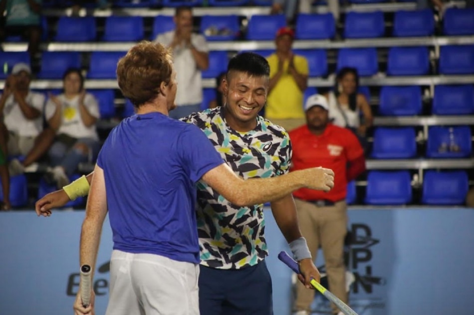 Reese Stalder of the United States and Ruben Gonzales of the Philippines. Photo courtesy of República Dominicana Open 2022 on Facebook.