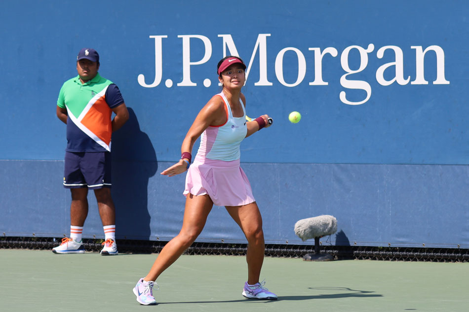 Filipina tennis player Alex Eala competes against Lucie Havlickova of Czech Republic during the Junior Girl's Singles Final match on Day Thirteen of the 2022 US Open at USTA Billie Jean King National Tennis Center in New York City on Saturday. Dyan Castillejo, ABS-CBN News