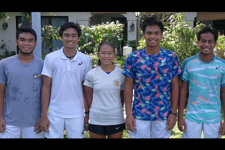 Philippine Tennis Academy’s elite players Miguel Iglupas, Aslan Carbonilla, Stefi Aludo, Joewyn Pascua, and Axl Gonzaga. Photo by Rosy Mina.