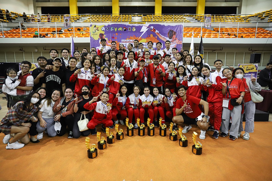 UE celebrates after another dominant campaign in UAAP fencing. UAAP Media.