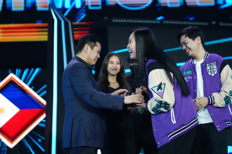 Mitch Liwanag receives Echo Philippines' championship ring after notching the M4 World Championship title in Jakarta, Indonesia. Courtesy: Moonton Games