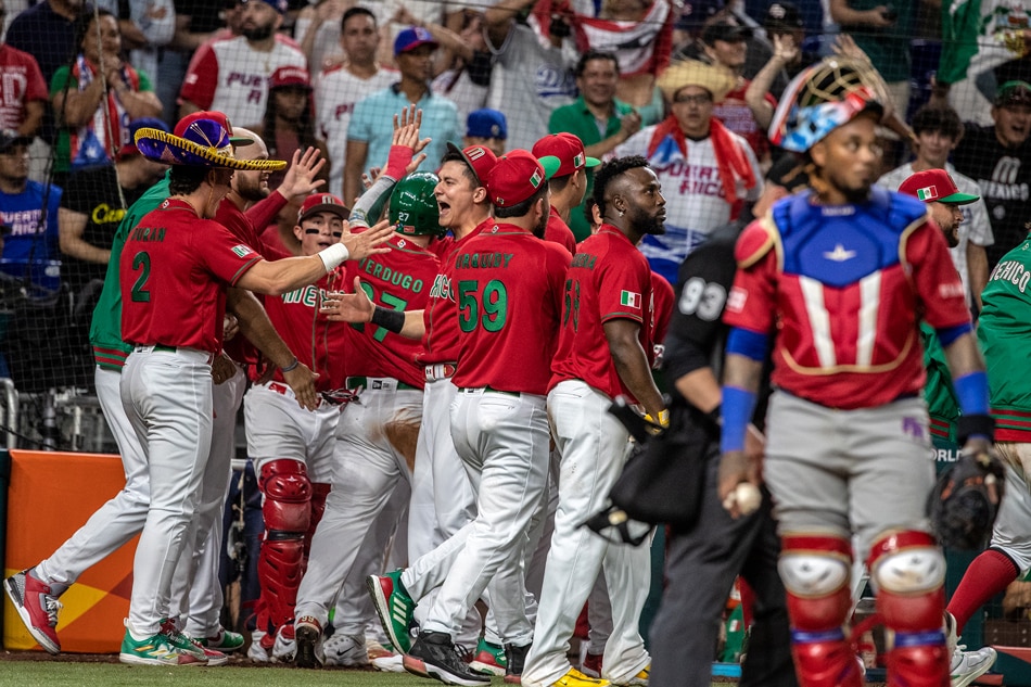  Players of Mexico celebrate during the 2023 World Baseball Classic quarter finals match between Mexico and Puerto Rico at loanDepot park baseball stadium in Miami, Florida, USA, March 17, 2023. Cristobal Herrera-Ulashkevich, EPA-EFE.
