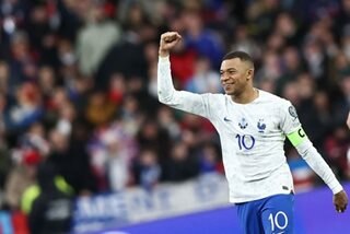 Football: Mbappe and France crush Netherlands