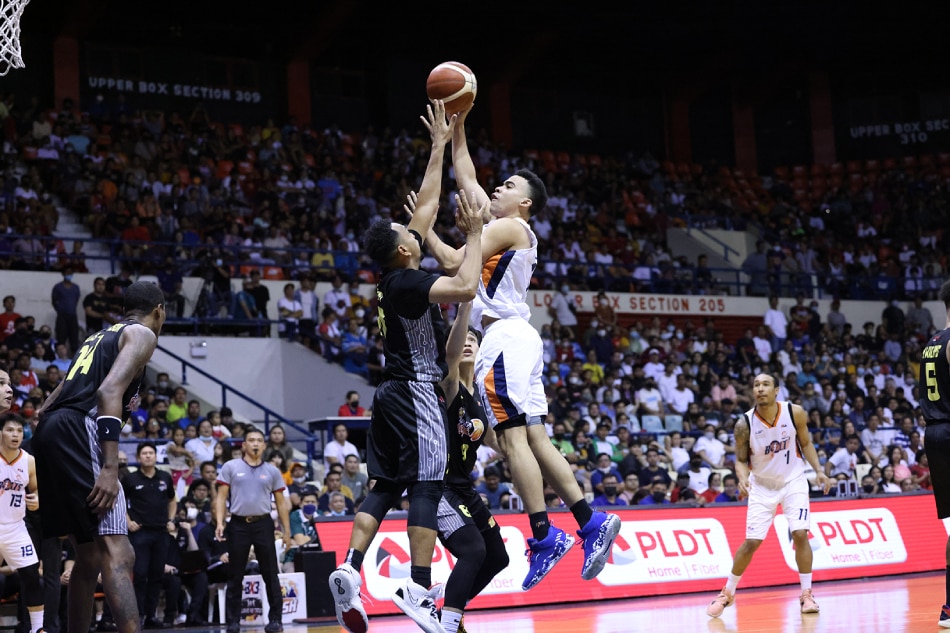 Meralco guard Aaron Black soars for a layup against TNT in overtime of their PBA Governors' Cup semifinal game. PBA Images.