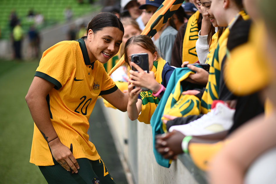 Australia end England's unbeaten run with 2-0 friendly win