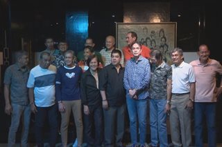 Mga manlalaro ng PBA rivals na Toyota, Crispa, nagsama-sama
