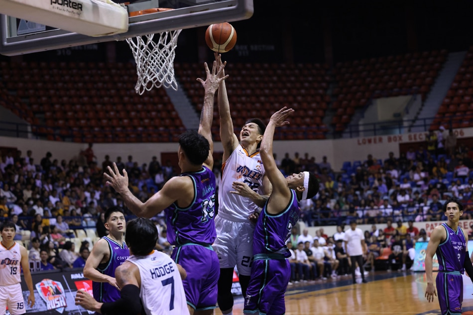 Allein Maliksi in action for Meralco against Converge in the PBA on Tour. PBA Images.