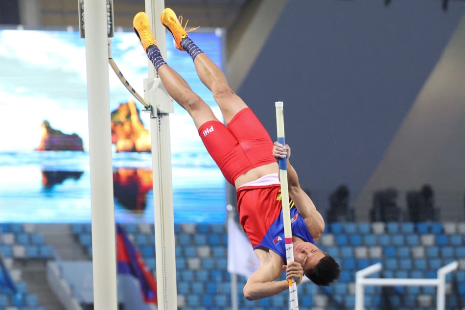 Ej Obiena Qualifies To Pole Vault Finals In Worlds Abs Cbn News 9970