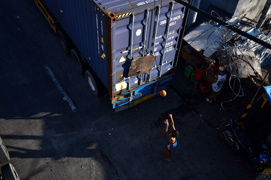 IN PHOTOS: As FIBA World Cup opens, Pinoys show love for basketball 10