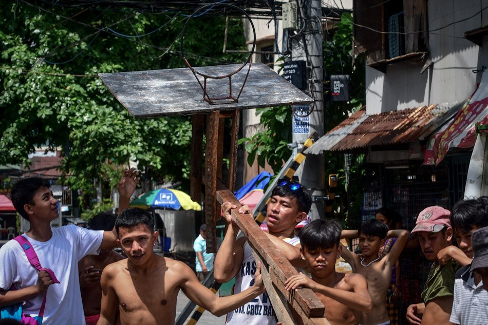 IN PHOTOS: As FIBA World Cup opens, Pinoys show love for basketball 12