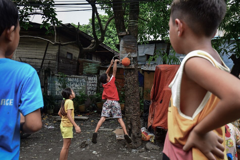 IN PHOTOS: As FIBA World Cup opens, Pinoys show love for basketball 16