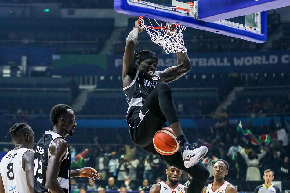 Angola faces South Sudan during the FIBA 2023 World Cup at the Araneta Coliseum in Quezon City on September 2, 2023. Jonathan Cellona, ABS-CBN News