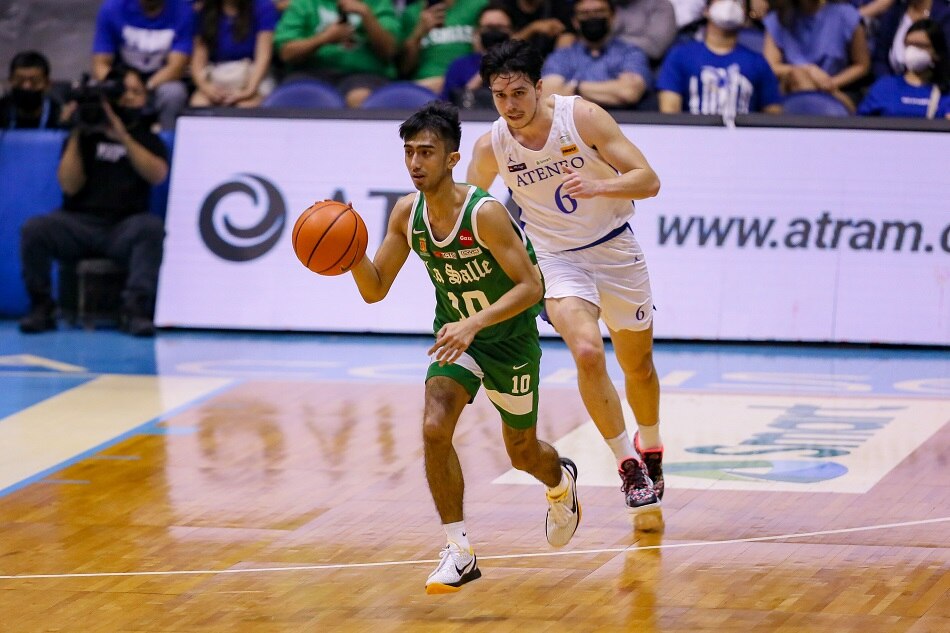 The Ateneo Blue Eagles battle it out against the La Salle Green Archers in the UAAP Season 85 men’s basketball tournament held at the Araneta Coliseum in Quezon City on November 5, 2022. George Calvelo, ABS-CBN News/File.
