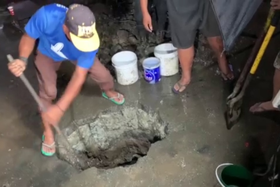 child-found-dead-after-falling-into-sewer-in-caloocan-city-abs-cbn-news