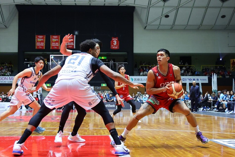 Dwight Ramos helps Hokkaido sweep his former team Toyama