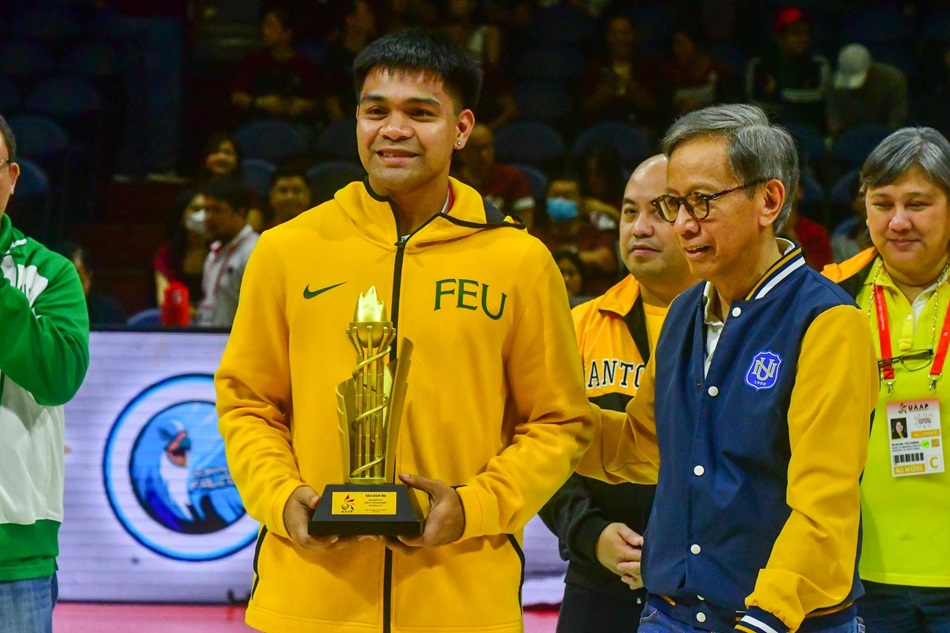 FEU’s L-Jay Gonzales with his Mythical Five award. Photo by Mark Demayo, ABS-CBN News.