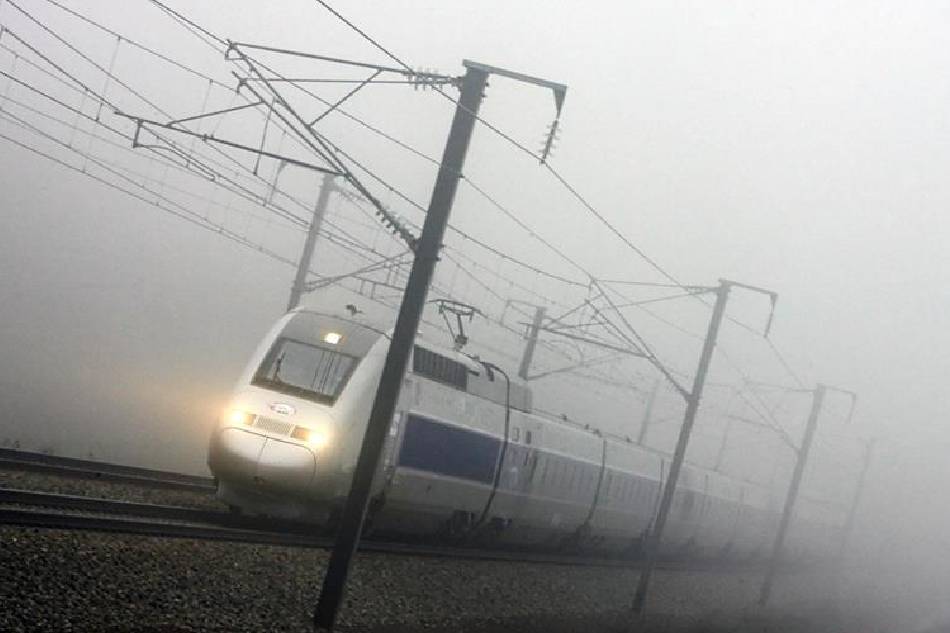 A high-speed TGV train tests the latest-generation Paris-Strasbourg line 18 December 2006 between Paris and Chateau-Thierry, east of France. Franck Fife, AFP/ File