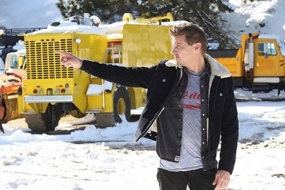 Jeremy Renner Updates Fans After Snow Plow Accident Abs Cbn News