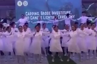Nursing students sa Leyte, nag-flash mob matapos ang capping ceremony