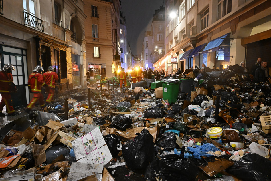 sea-of-garbage-in-french-demonstration-abs-cbn-news