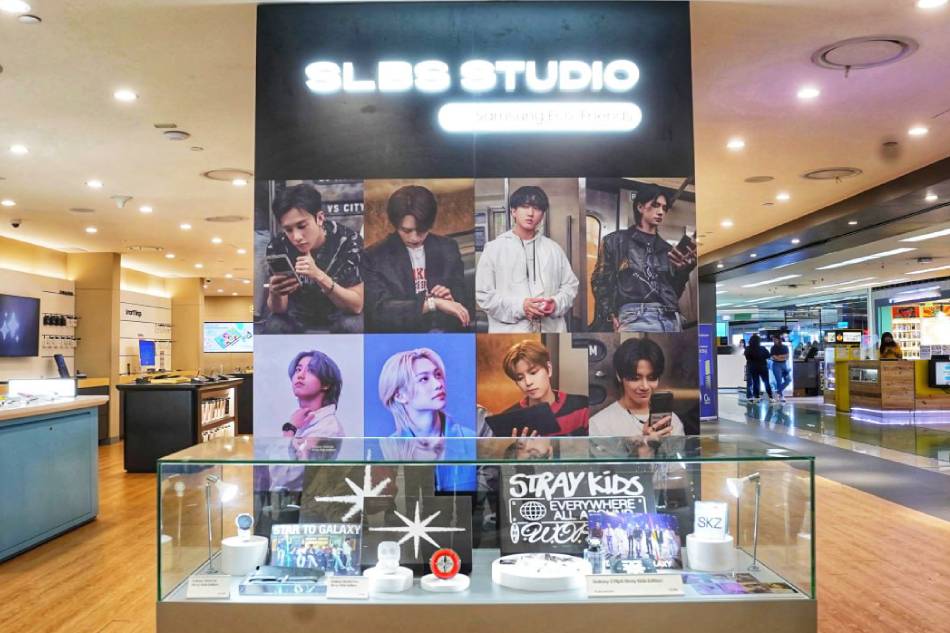 The SLBS display at Samsung Experience Store in SM Megamall. Photo courtesy of Samsung Philippines