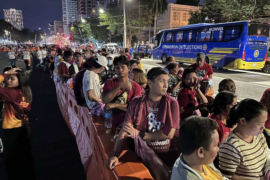 Hundreds of Black Nazarene devotees early queue at the Quirino Grandstand on January 7, 2024. Despite long lines for the traditional “pahalik” and light rain early in the morning, many stayed in line to pray for good health and healing. ABS-CBN News/Val Cuenca