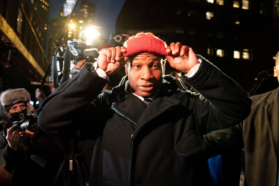  Actor Jonathan Majors departs with Meagan Good from the second day of deliberations on his assault and harassment case at Manhattan Criminal Court in New York City on December 15, 2023. David Dee Delgado, Reuters