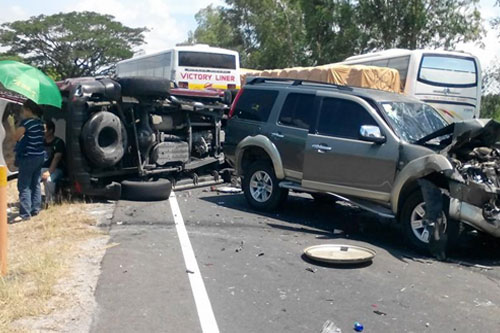 11-vehicle crash hurts 4, snarls NLEx traffic | ABS-CBN News