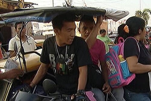 Sa Pagbubukas Ng Klase Ilang Tricycle Drivers Sinita Dahil Overloading Abs Cbn News 2466