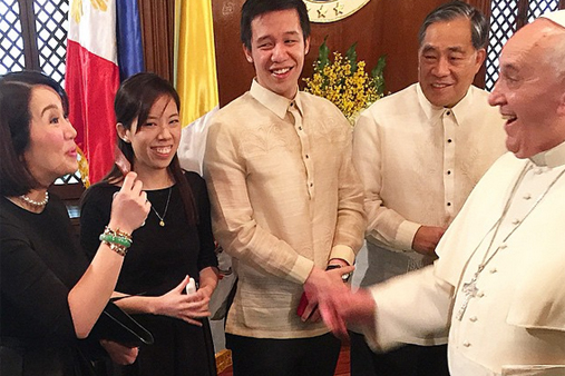 LOOK: Kris' 'favorite' photo with Pope Francis | ABS-CBN News