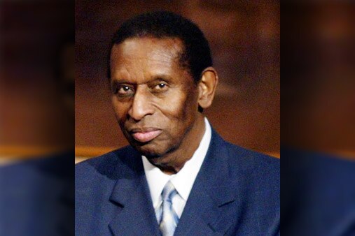 Nba Earl Lloyd Leagues First Black Player Dies Abs Cbn News