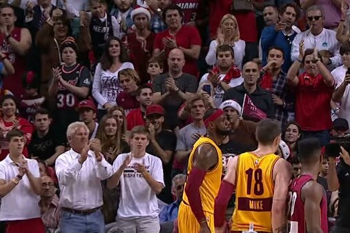 WATCH: Miami fans give LeBron standing ovation | ABS-CBN News