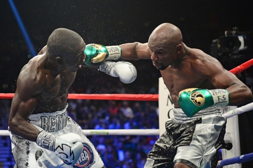 Defeated Berto struck by Mayweather's IQ in the ring | ABS-CBN News