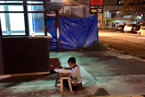 LOOK: Studious boy reunites with person who made his story viral 1