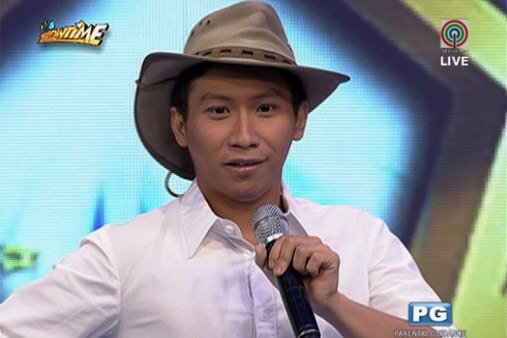 Watch Kuya Kim Impersonator Cracks Up Showtime Abs Cbn News