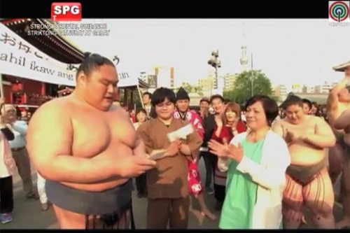 A mother and son take up sumo wrestling, defying stereotypes - Los