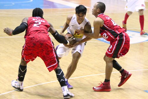 Barako Bull stuns Ginebra; Abueva debuts for Alaska