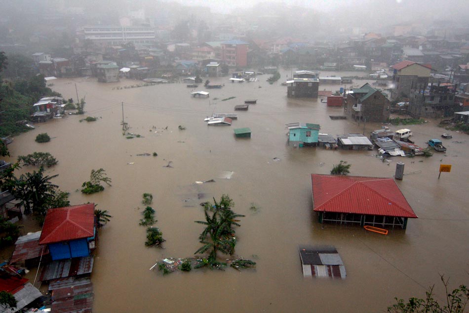 'Helen' triggers floods, landslides in Baguio | ABS-CBN News