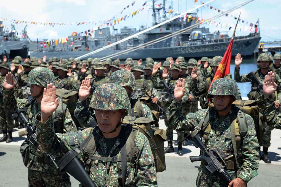 Marines mark anniversary with obstacle run | ABS-CBN News