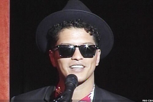 Bruno Mars Invites Chili Peppers to Join Him During Super