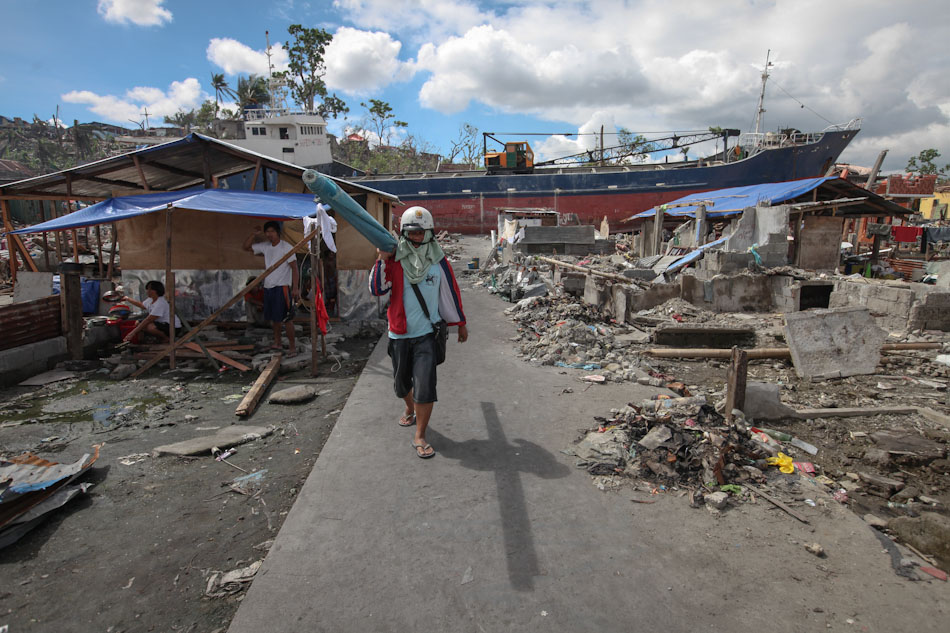 DSWD: Some 200,000 'Yolanda' victims didn't get aid | ABS-CBN News