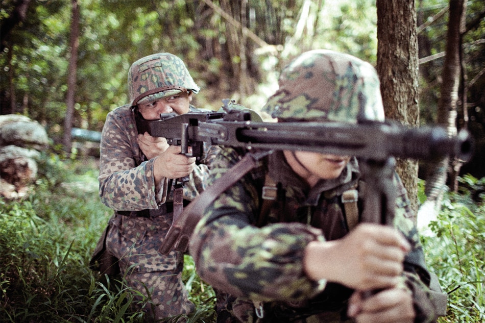In full battle gear: a weekend in the jungle with World War II re-enactors 4